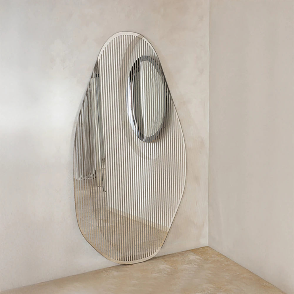 Line I Mirror