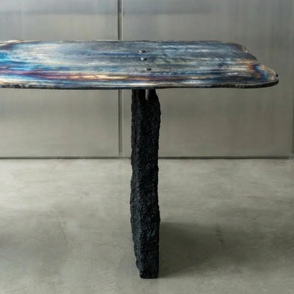 Ustio Table