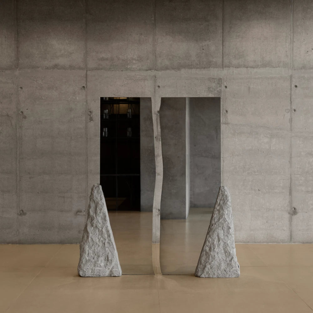 Illusio Mirror
