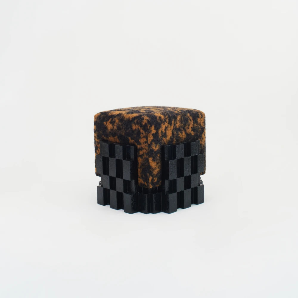 Bruto Stool Balene
