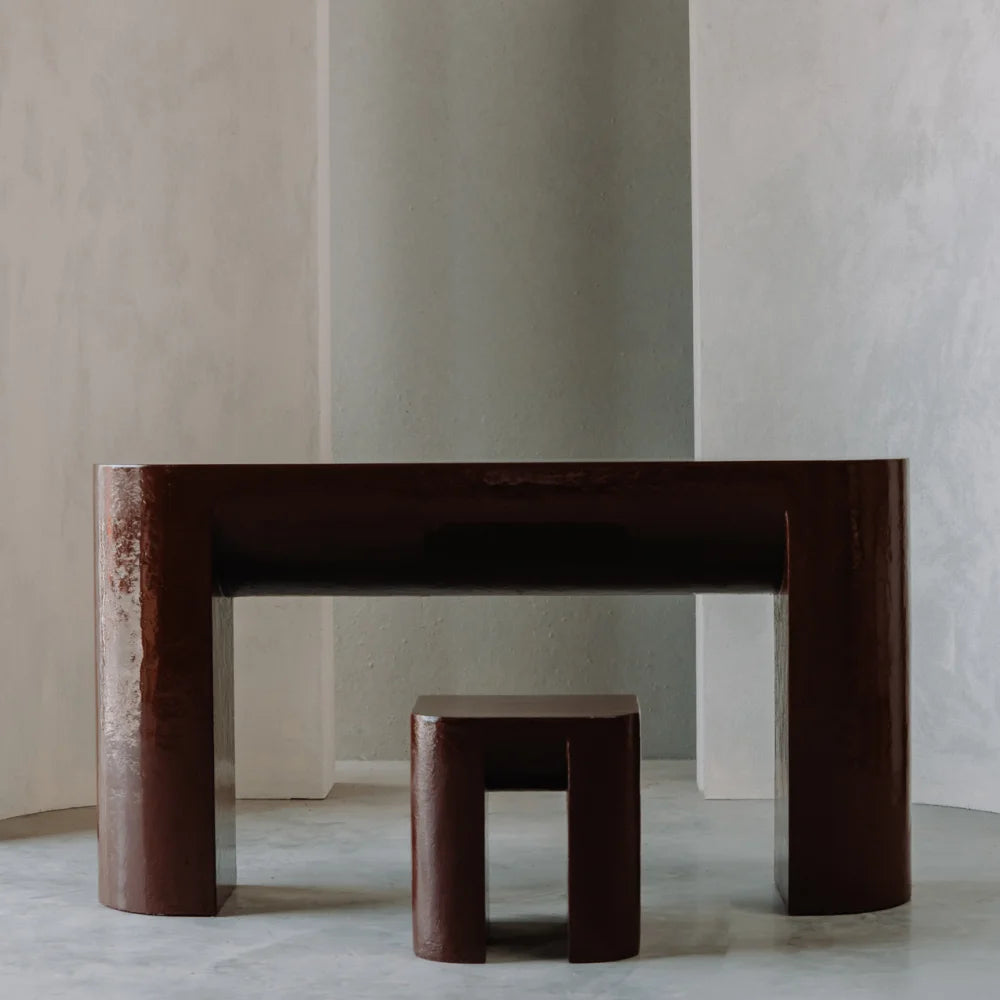 Undum Console Stool