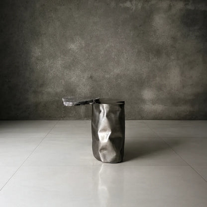 Colgada Side Table