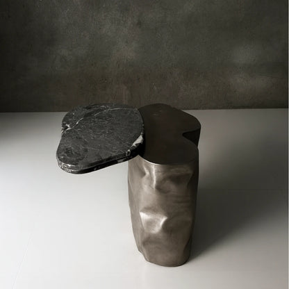 Colgada Side Table